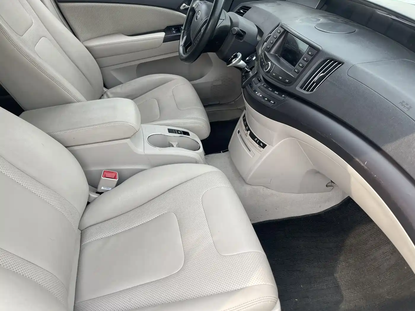 BYD e6