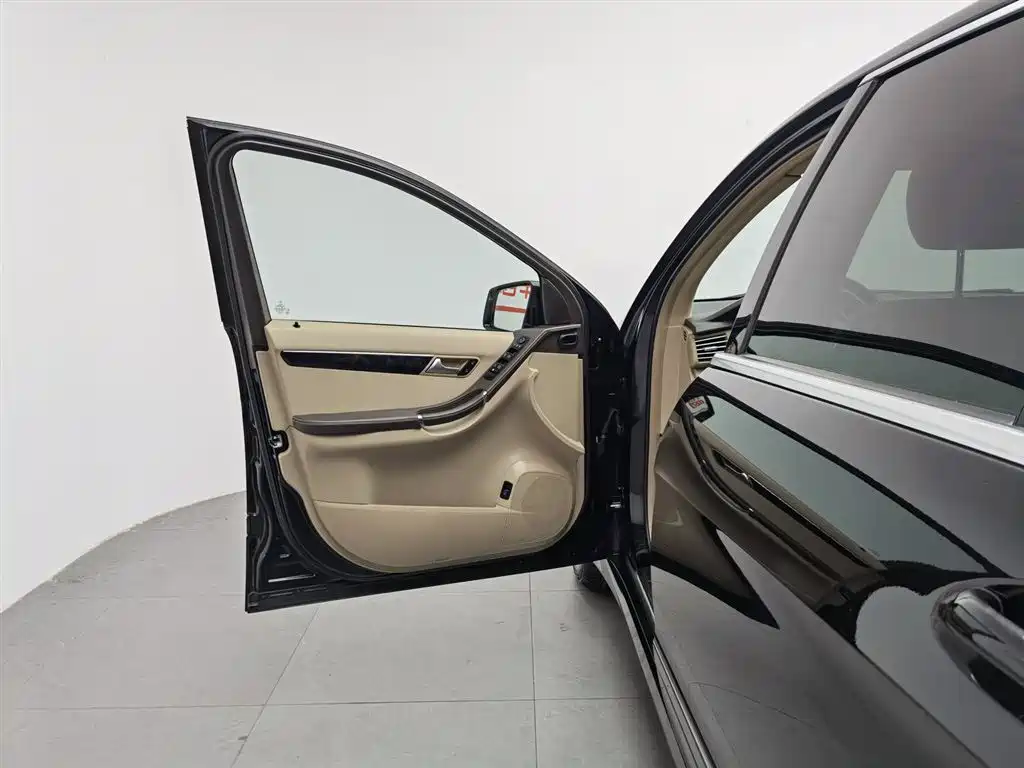 Mercedes-Benz R-Class 2017 R 320 4MATIC Business Collector's Edition фото 8