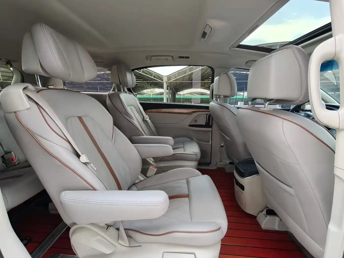 Buick GL8 2018 ES 28T Comfort Type China VI фото 9