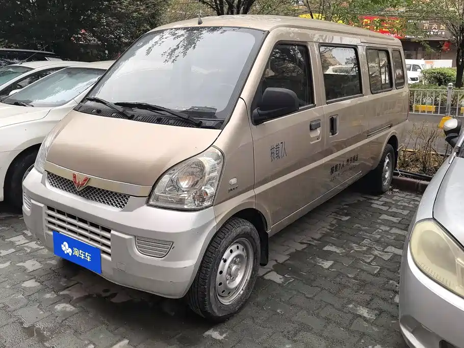Wuling Motors Wuling Rongguang 2019 2017 1.5L Extended Basic
