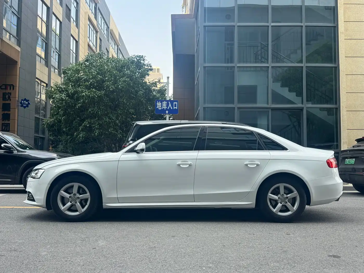 Audi A4L 2015 35 TFSI Auto Standard фото 3
