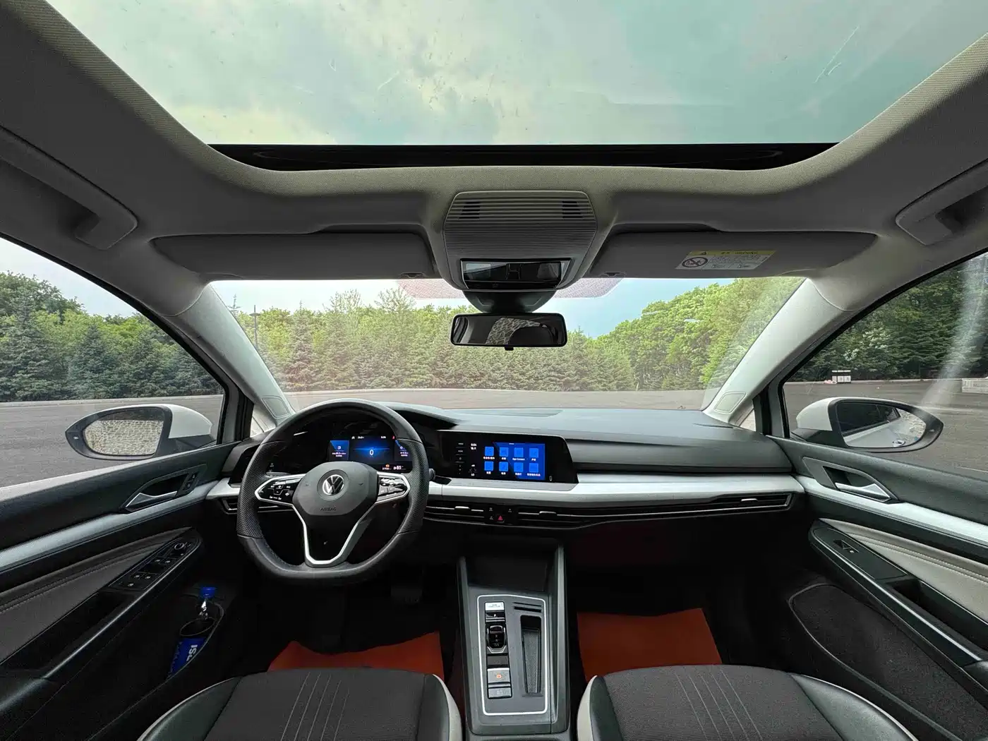 Volkswagen Golf 2023 Facelift 280TSI DSG Pro фото 18