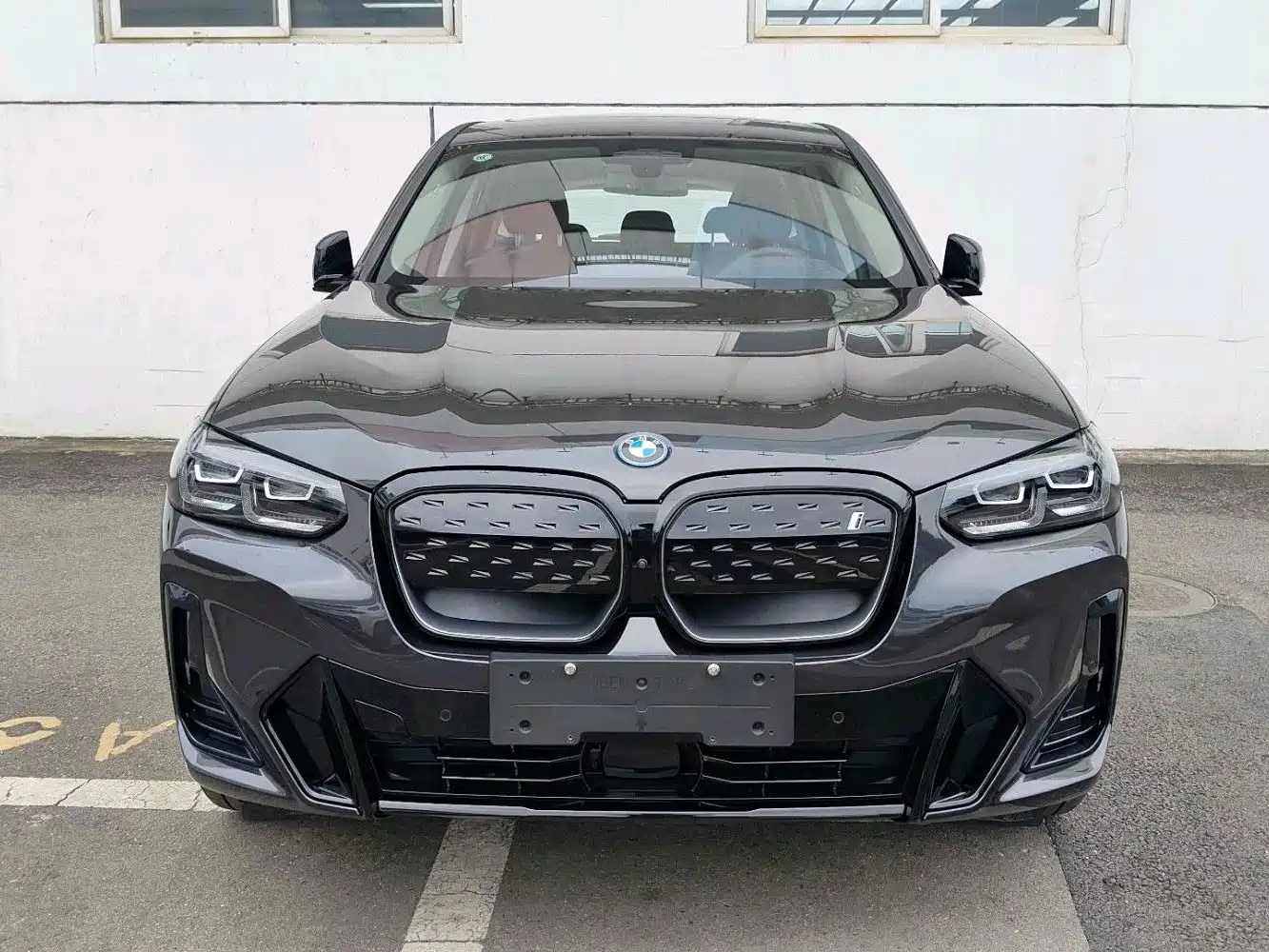 BMW iX3 2024 Innovation Leader фото 2