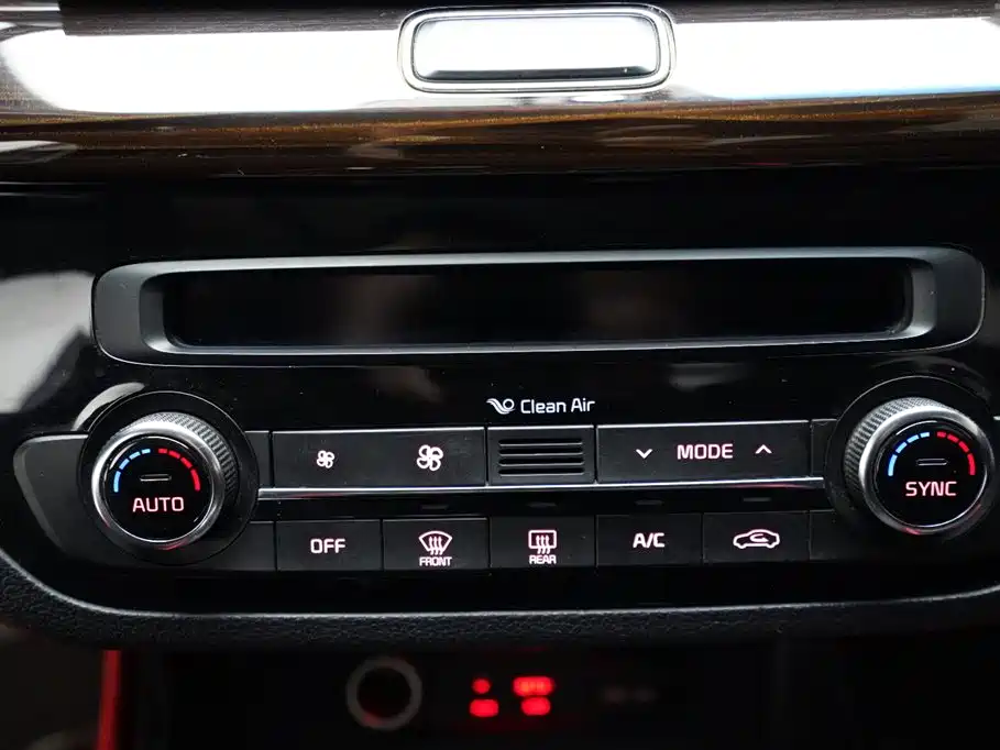 Kia K4 2014 1.8L Automatic DLX фото 9