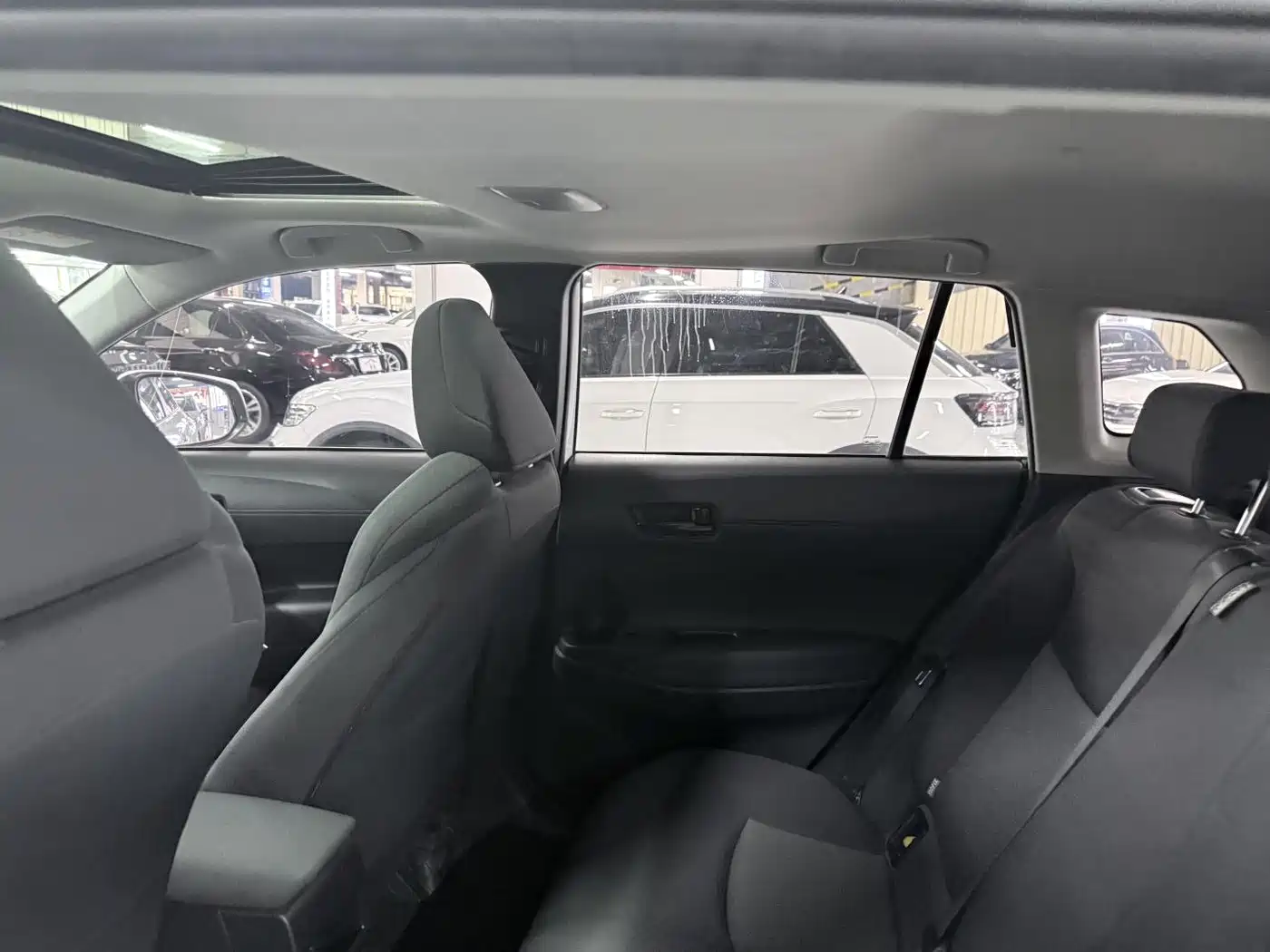Toyota Frontlander 2023 2.0L CVT Sport Edition фото 13
