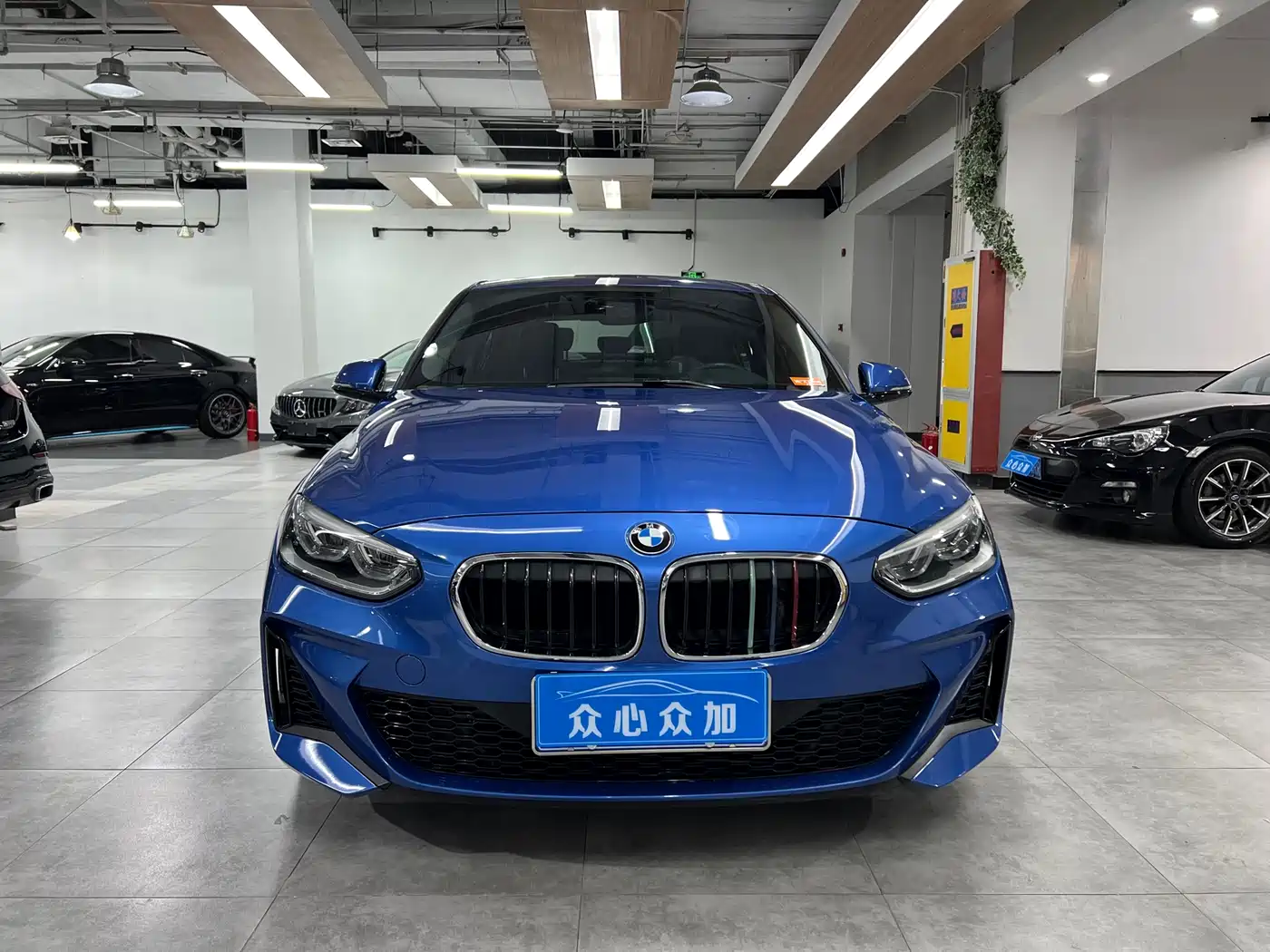 BMW 1 Series 2019 118i M Sport Package фото 2