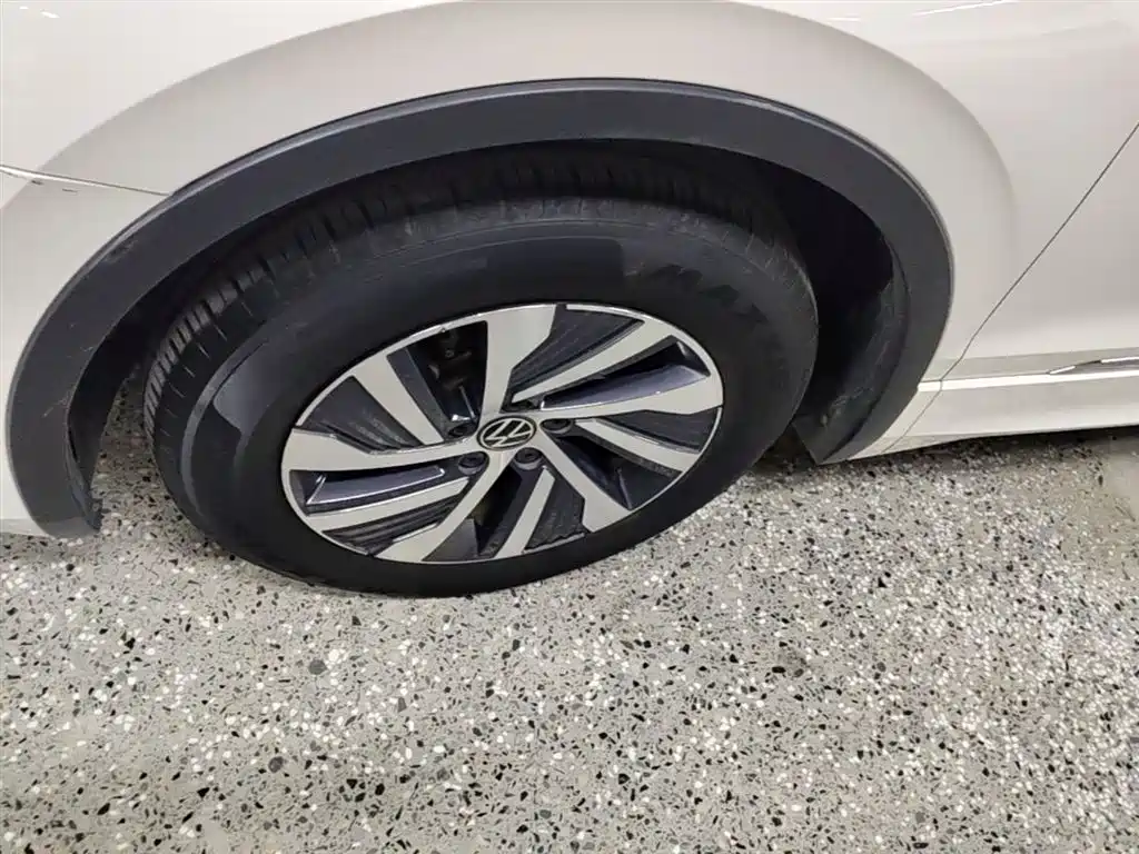 Volkswagen Tiguan L PHEV 2021 430PHEV Plug-in Hybrid Premium фото 23