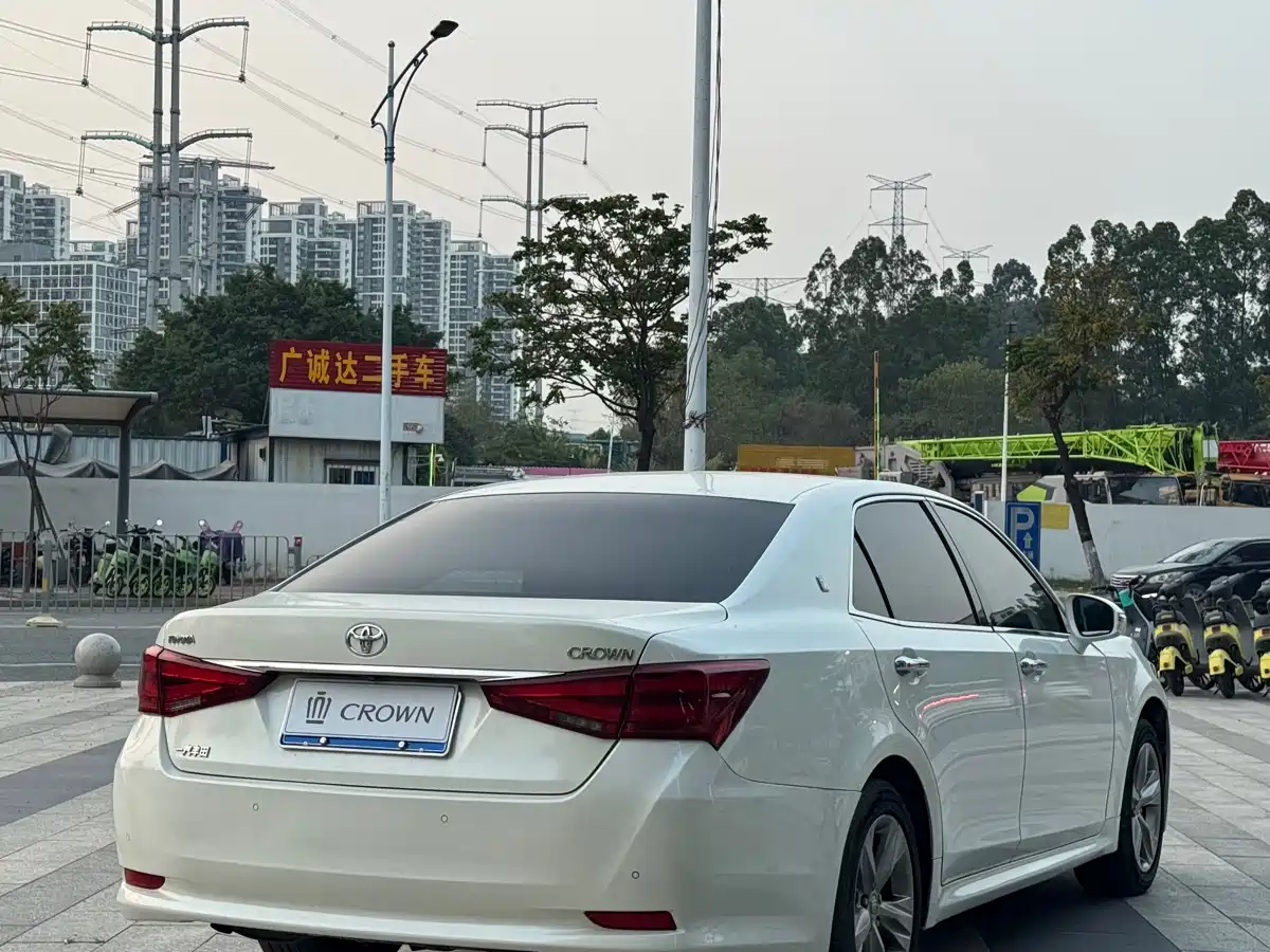 Toyota Crown 2015 2.5L Smart Edition фото 10
