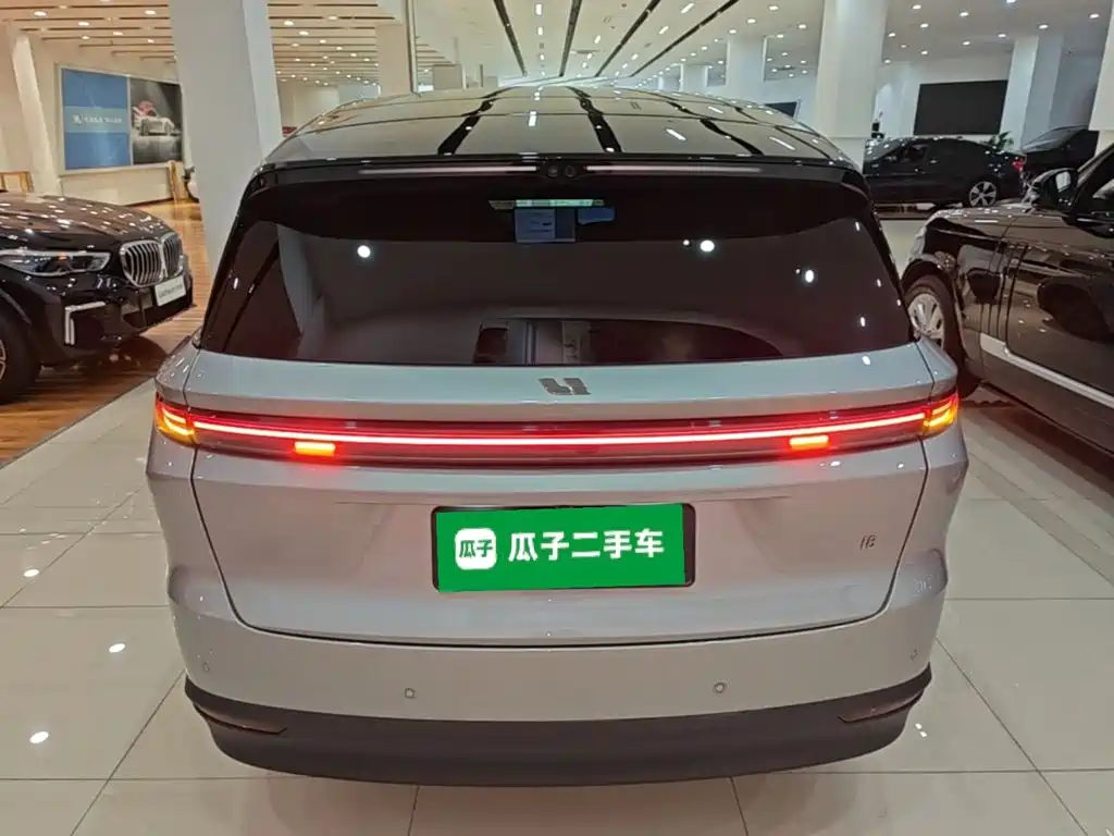 Li Auto Li i8 2025 2025 Standard Edition