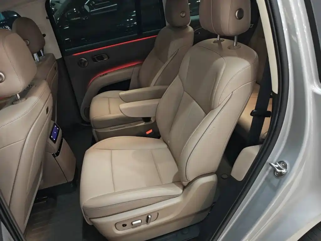 Li Auto Li i8 2025 2025 Standard Edition