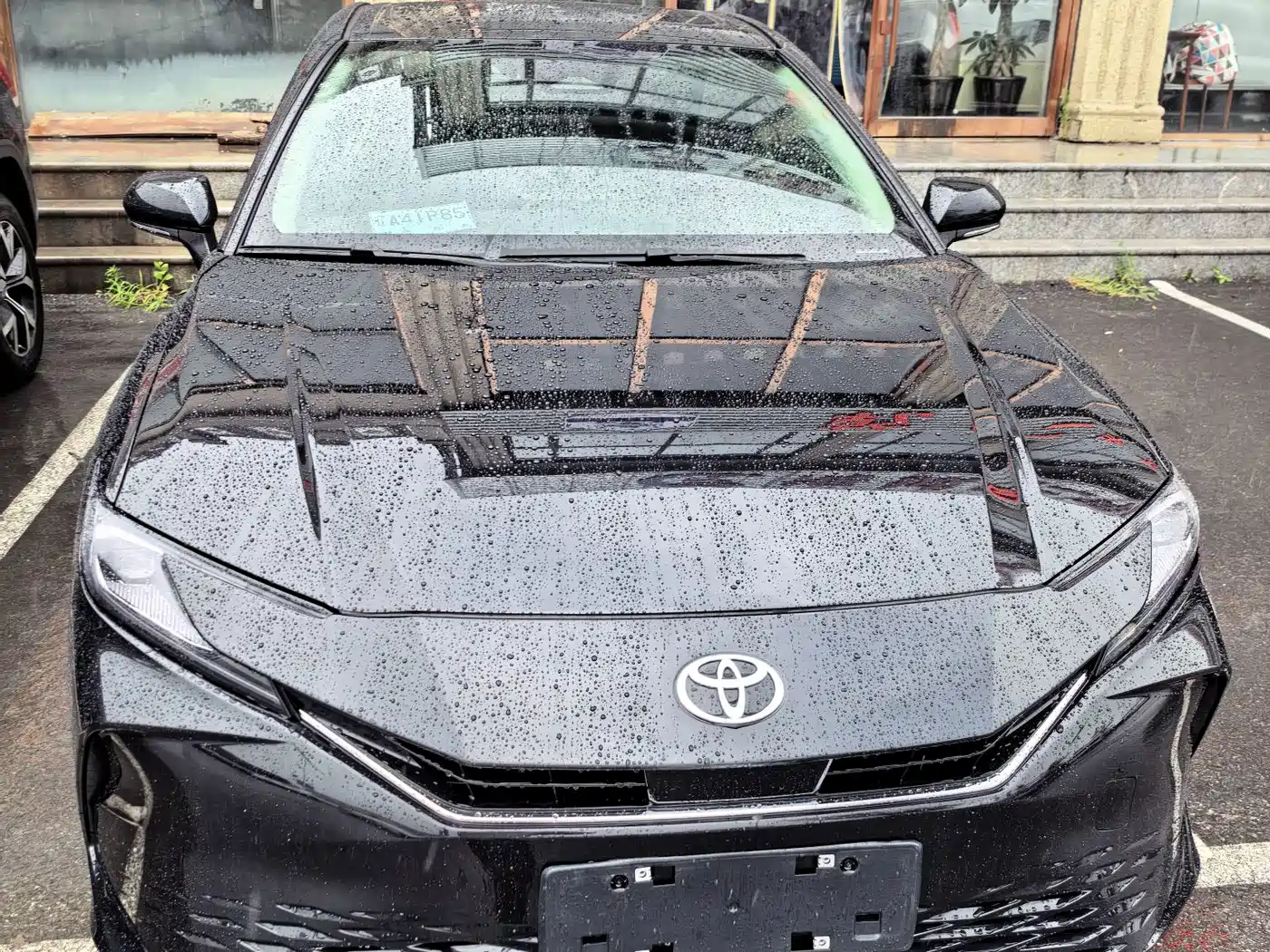 Фото 2 - Toyota Camry