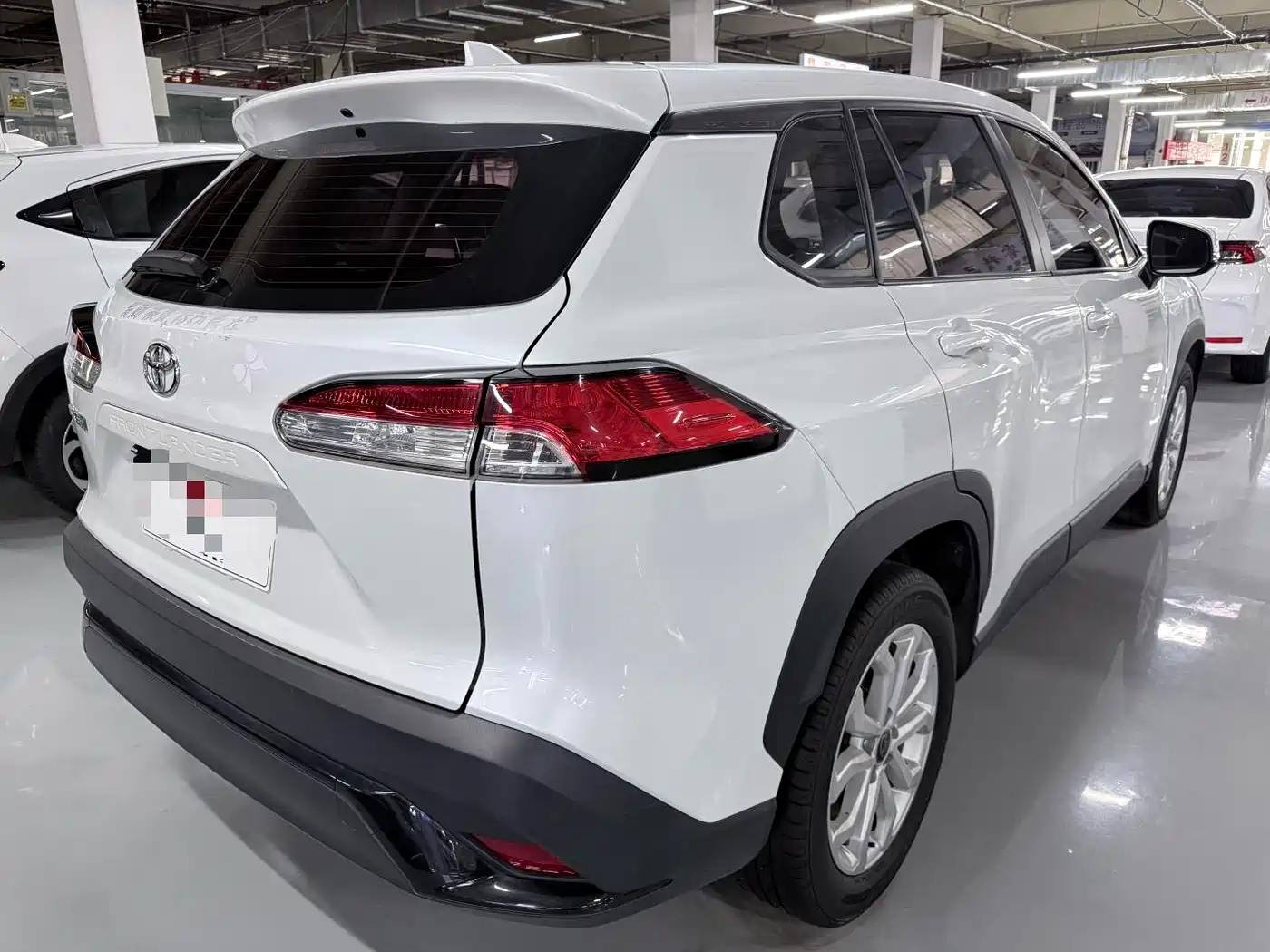 Toyota Frontlander 2023 2.0L CVT Sport Edition фото 18