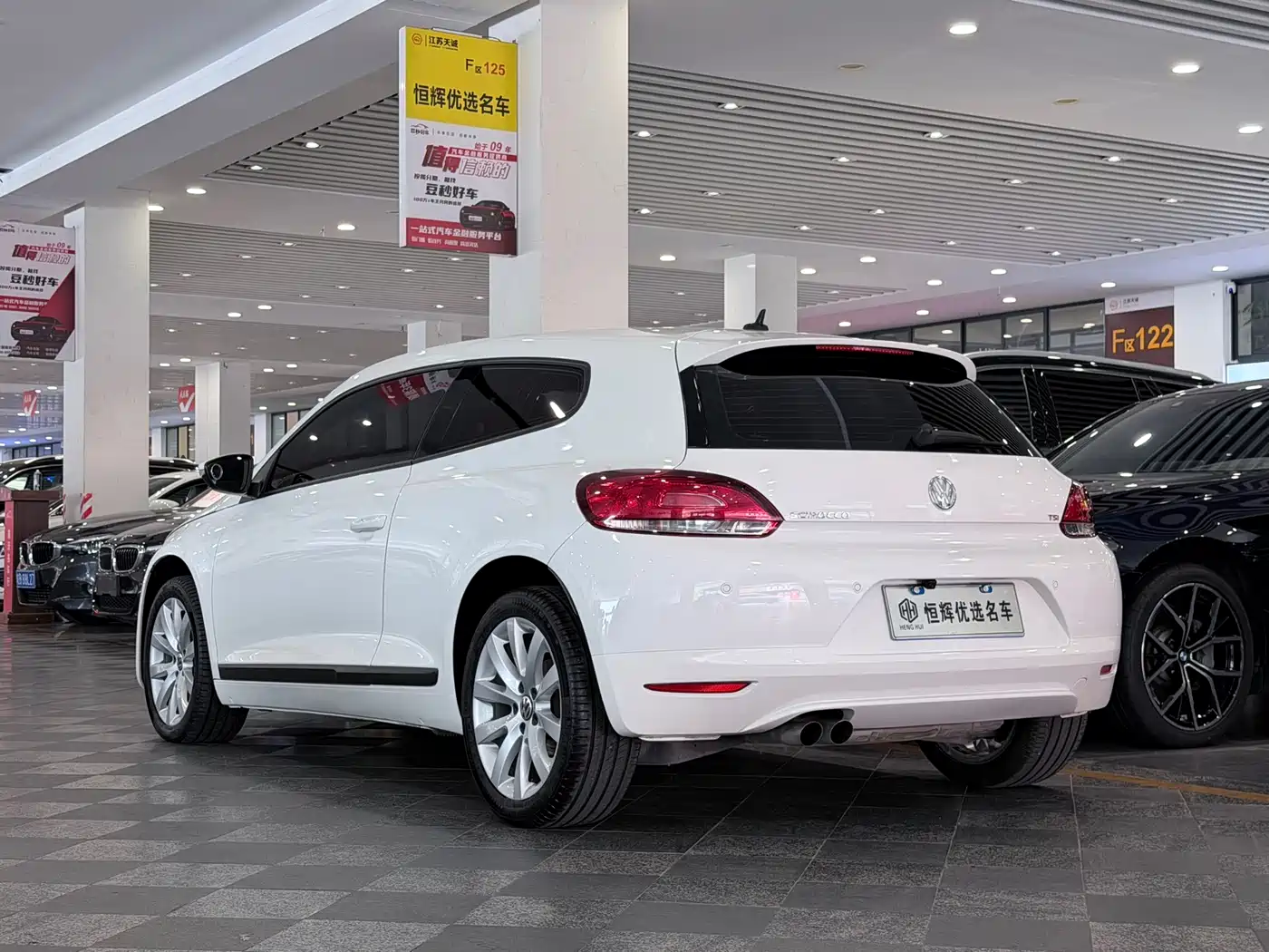 Volkswagen Scirocco 2011 1.4TSI Comfort фото 4