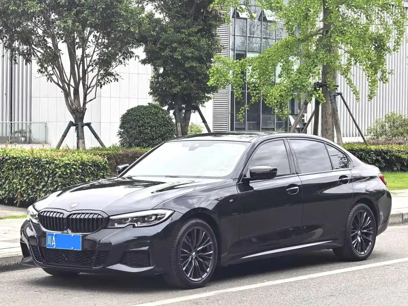 BMW 3 Series 2020 325Li M Sport Black Night Package