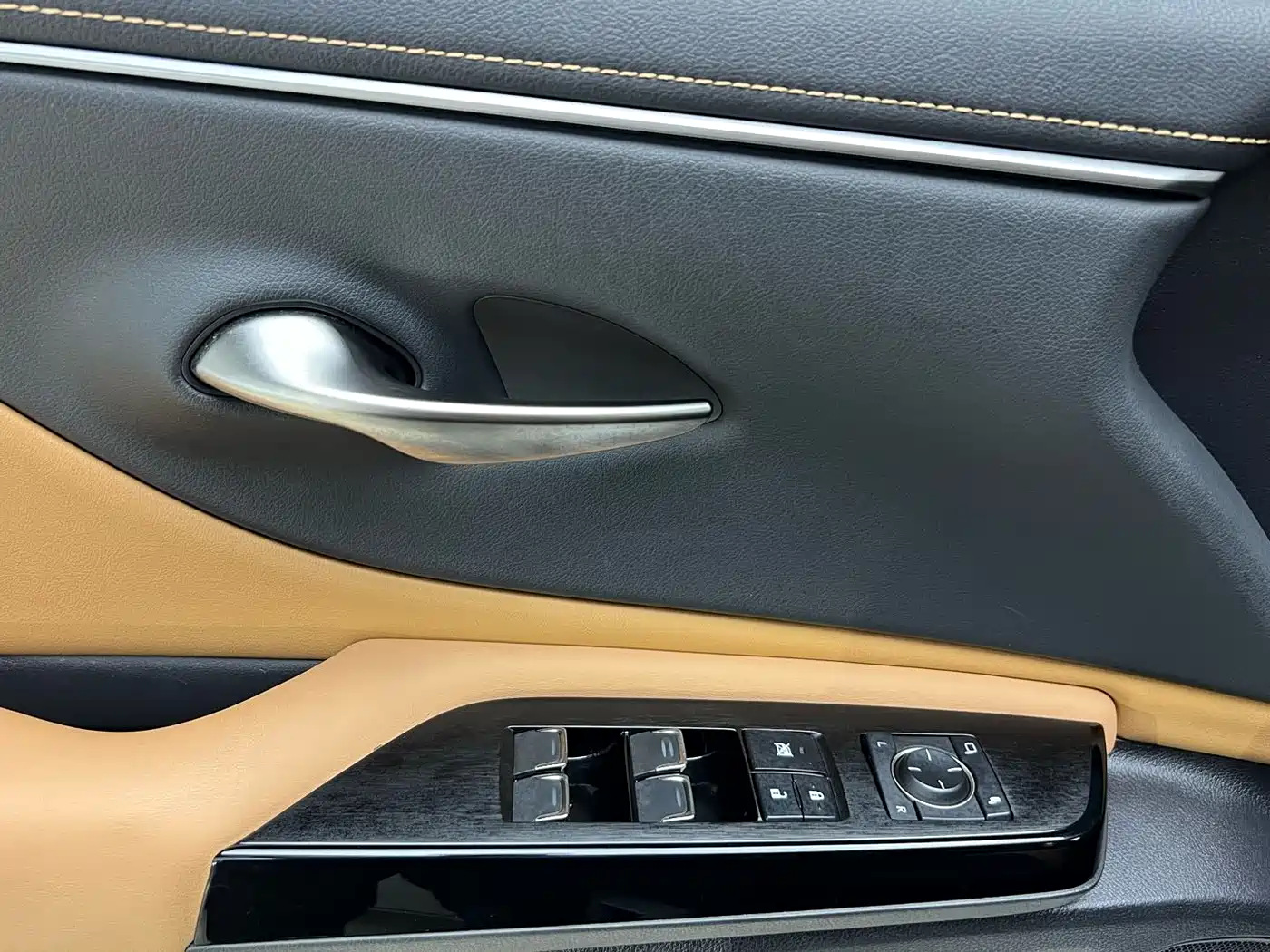 Lexus ES 2022 260 Excellence Edition фото 19