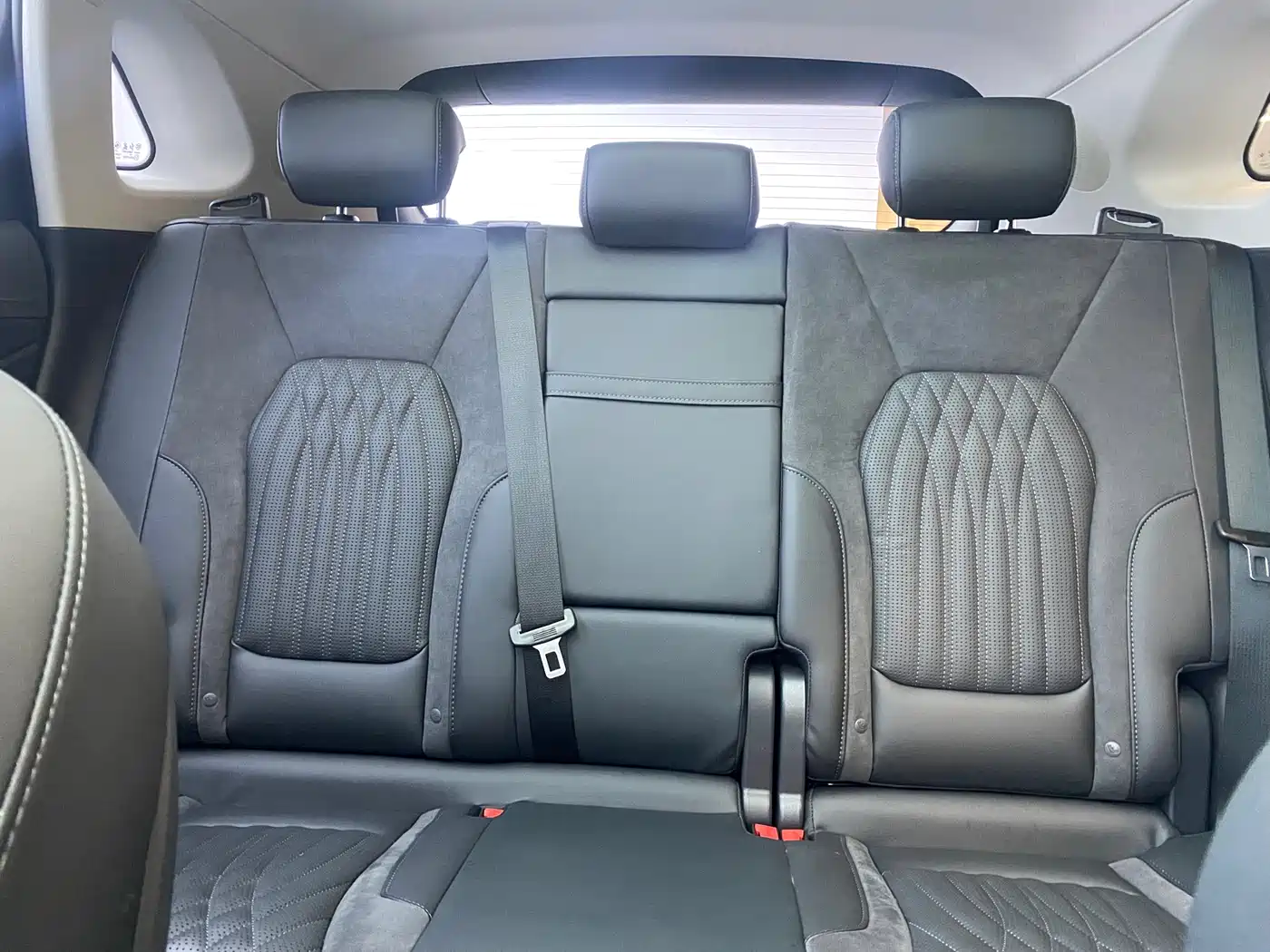 Hongqi HS5 2023 2.0T Flag Enjoy Pro Edition фото 12