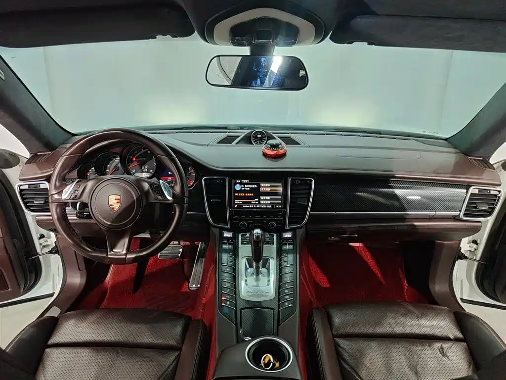 Porsche Panamera 2014 Panamera 4 3.0T фото 7