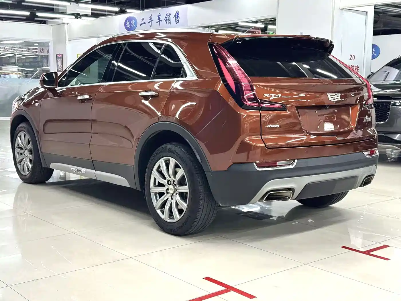 Cadillac XT4 2018 Model 28T 4WD Leading фото 6