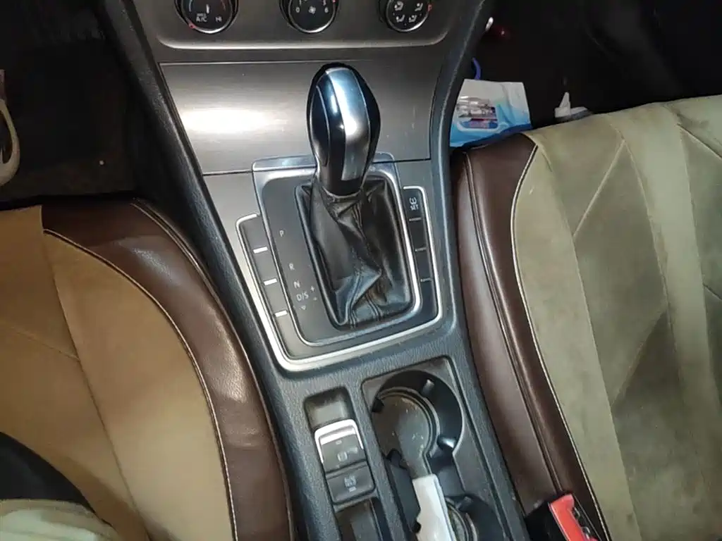Volkswagen Golf 2014 1.6L Automatic Comfort фото 14