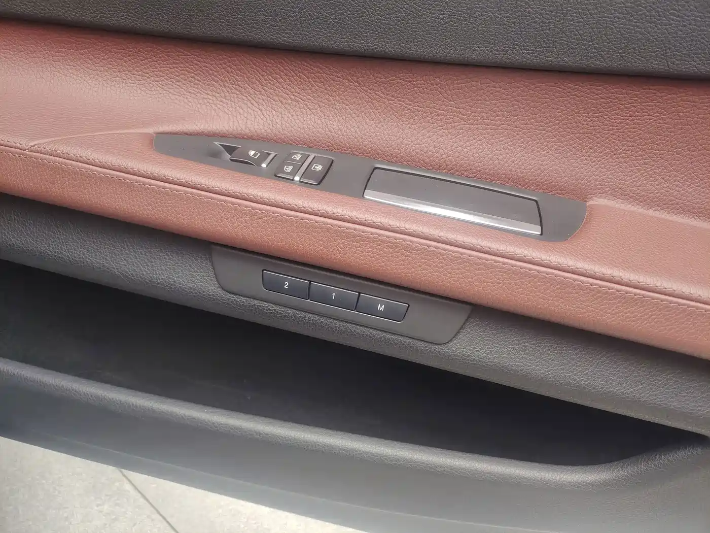 Фото 12 - BMW 7 Series