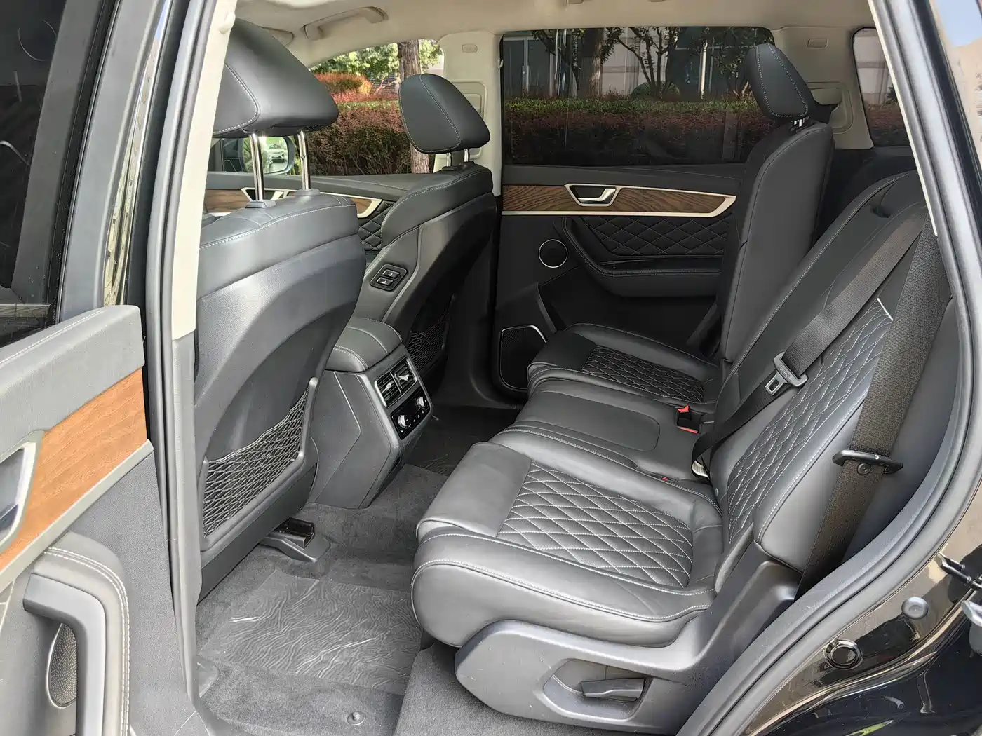 Hongqi HS7 2019 3.0T Automatic 4WD Smart Connection Flag Smooth Edition фото 21