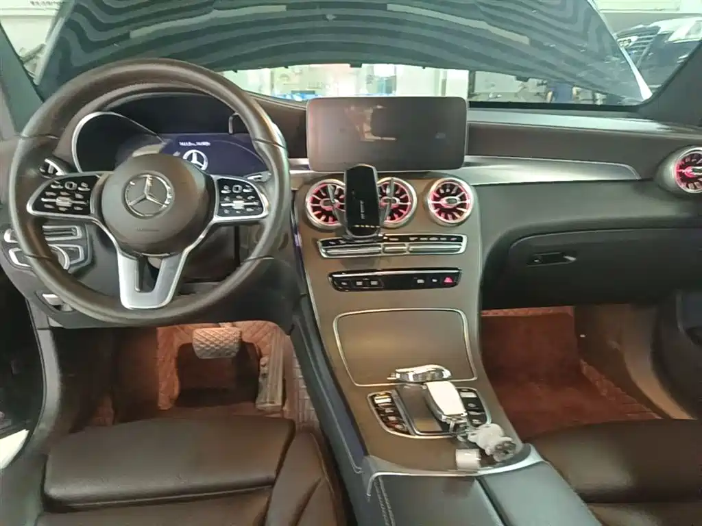 Mercedes-Benz GLC 2020 GLC 300 L 4MATIC Dynamic фото 13