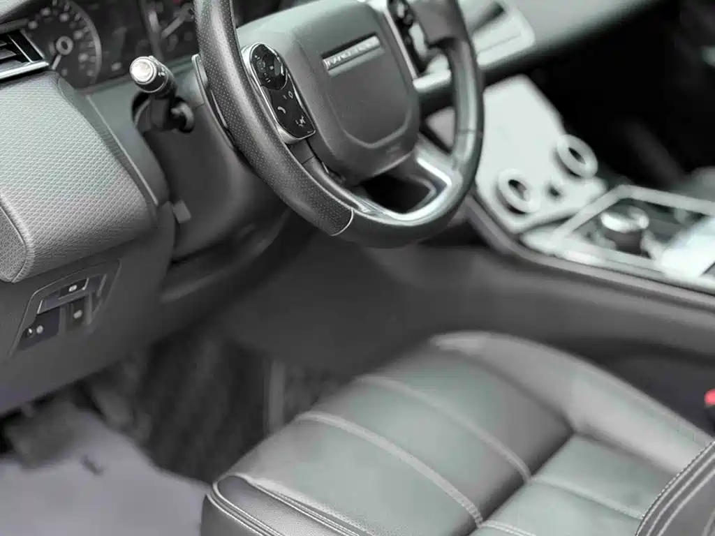 Фото 14 - Land Rover Range Rover Velar
