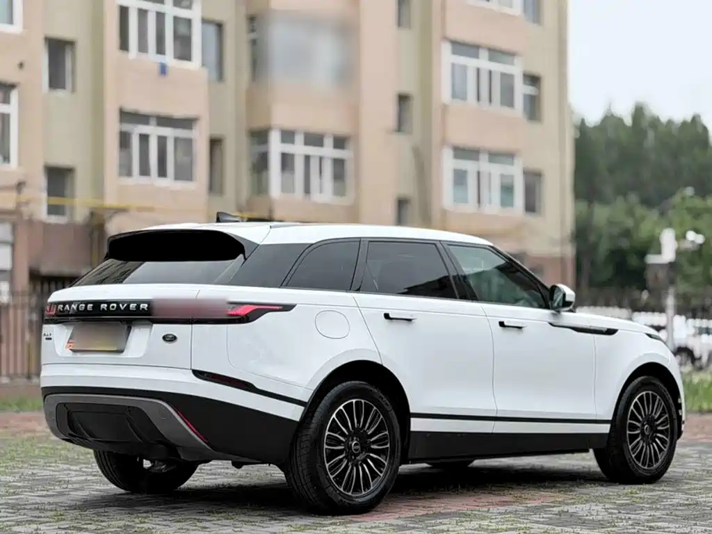 Фото 9 - Land Rover Range Rover Velar