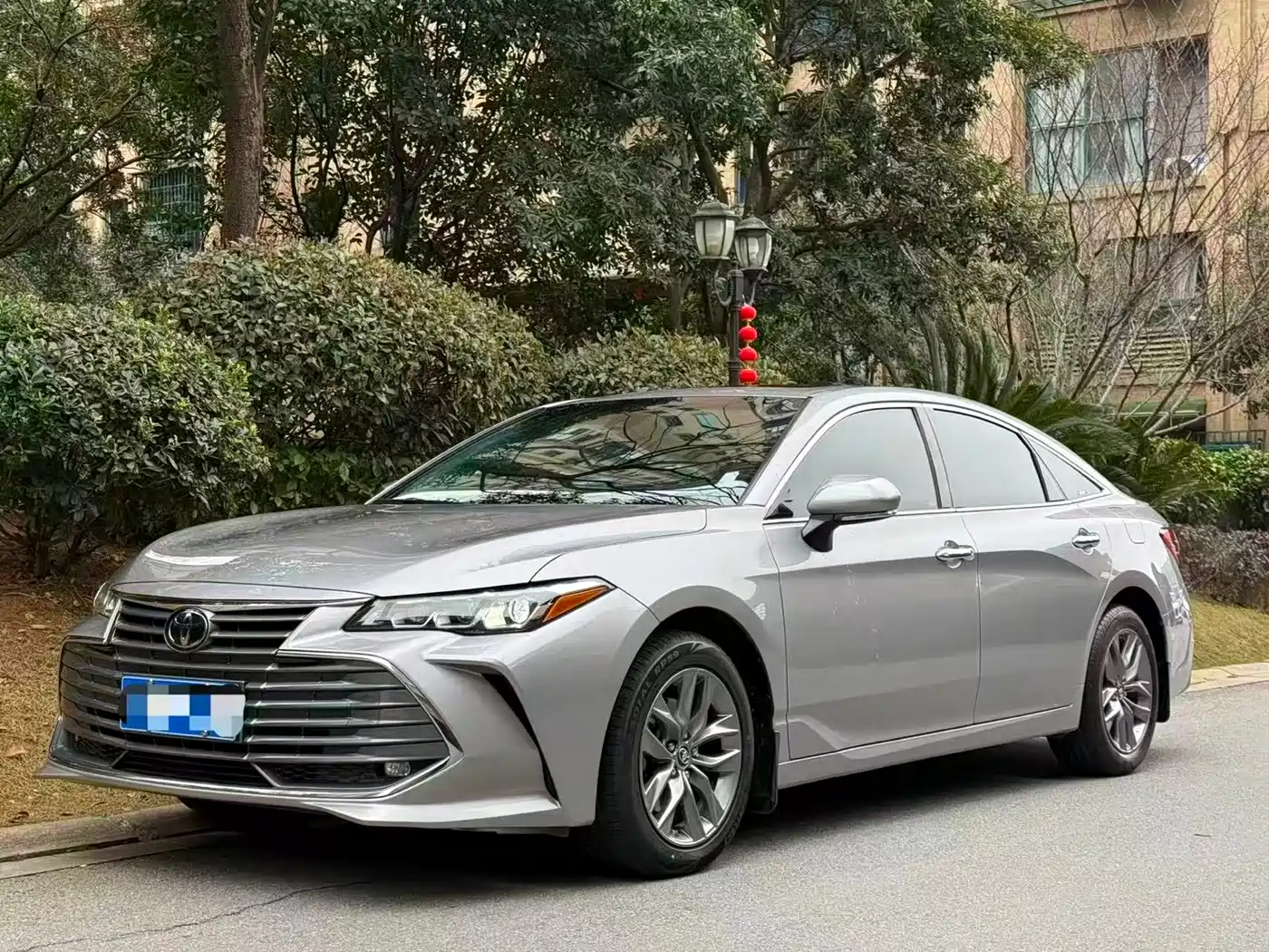 Toyota Avalon 2021 2.5L Luxury Edition фото 2