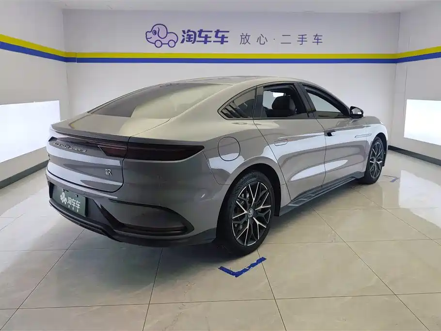 BYD Han 2025 DM-i 125KM Premium фото 3