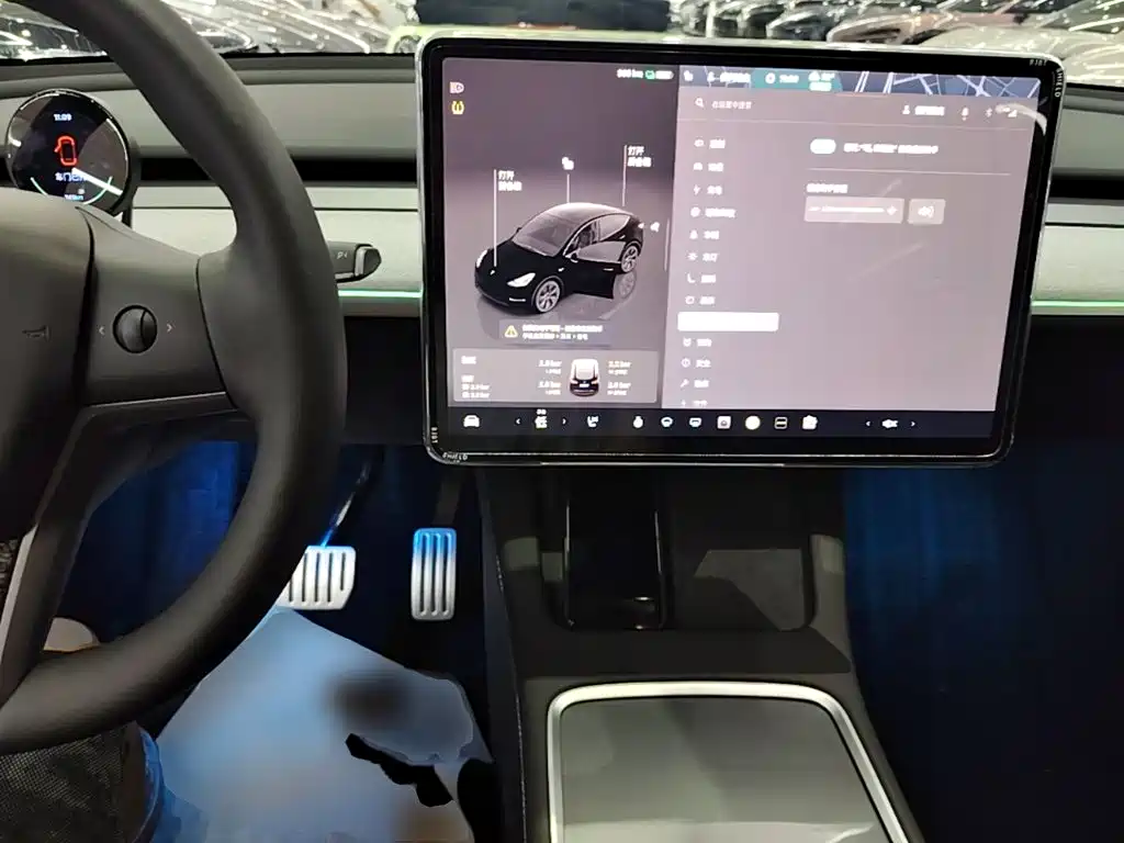 Фото 10 - Tesla Model Y
