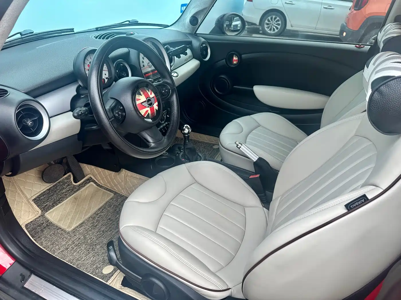 Photo 8 - MINI CLUBMAN