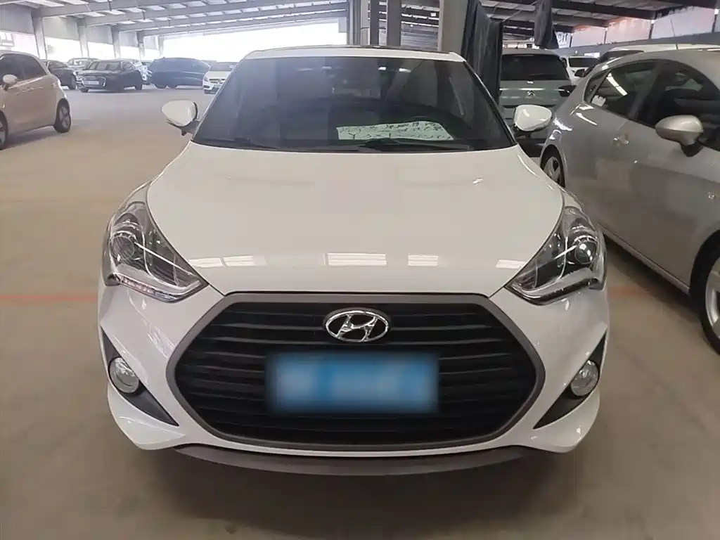 Hyundai Veloster 2015 1.6T Automatic Luxury Edition фото 3