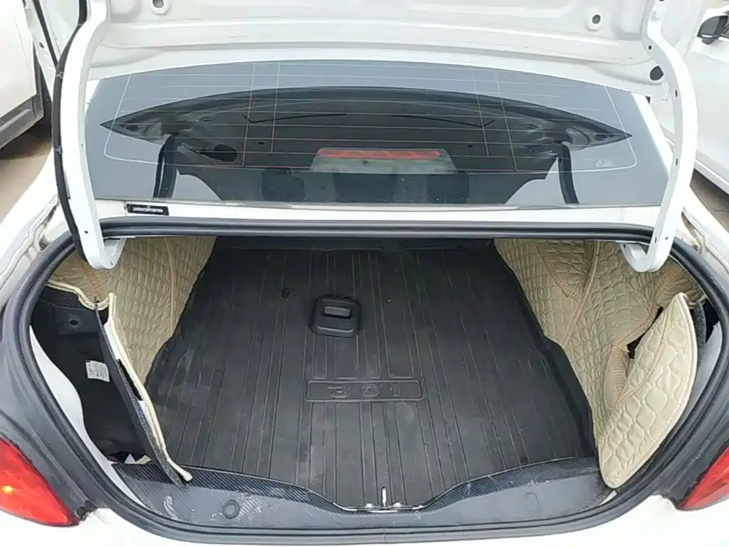 Peugeot 301 2015 2014 1.6L Automatic Comfort Edition