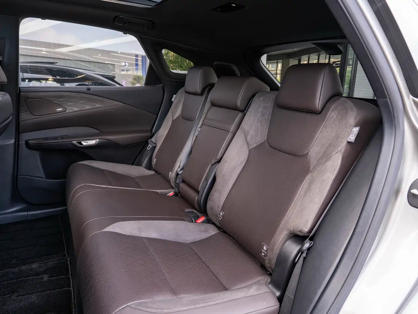 Lexus RX New Energy 2023 450h+ 4WD Enjoyment фото 12