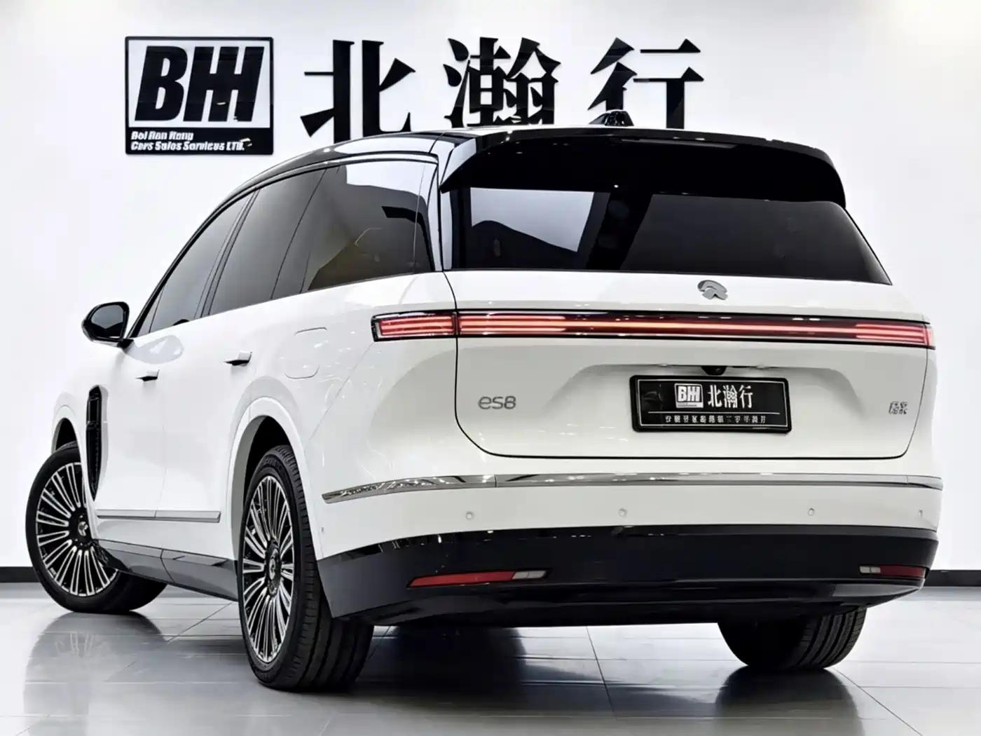 NIO ES8 2026 2025 Model 6-Seat Executive Luxury Edition