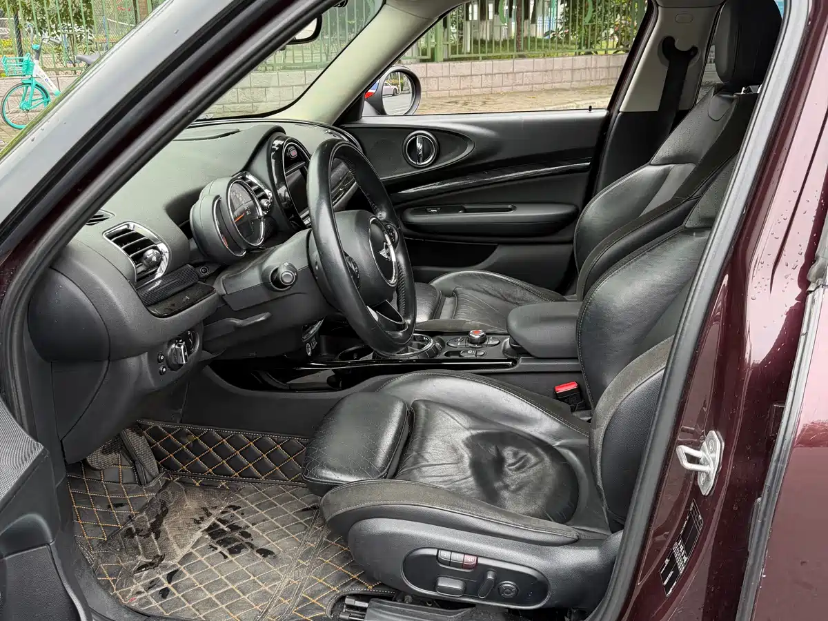 صورة 13 - MINI CLUBMAN
