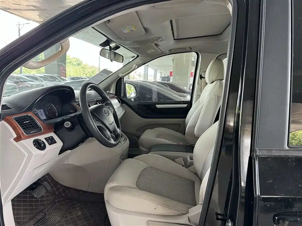SAIC Maxus Maxus G10 2016 2.0T Automatic Elite фото 4