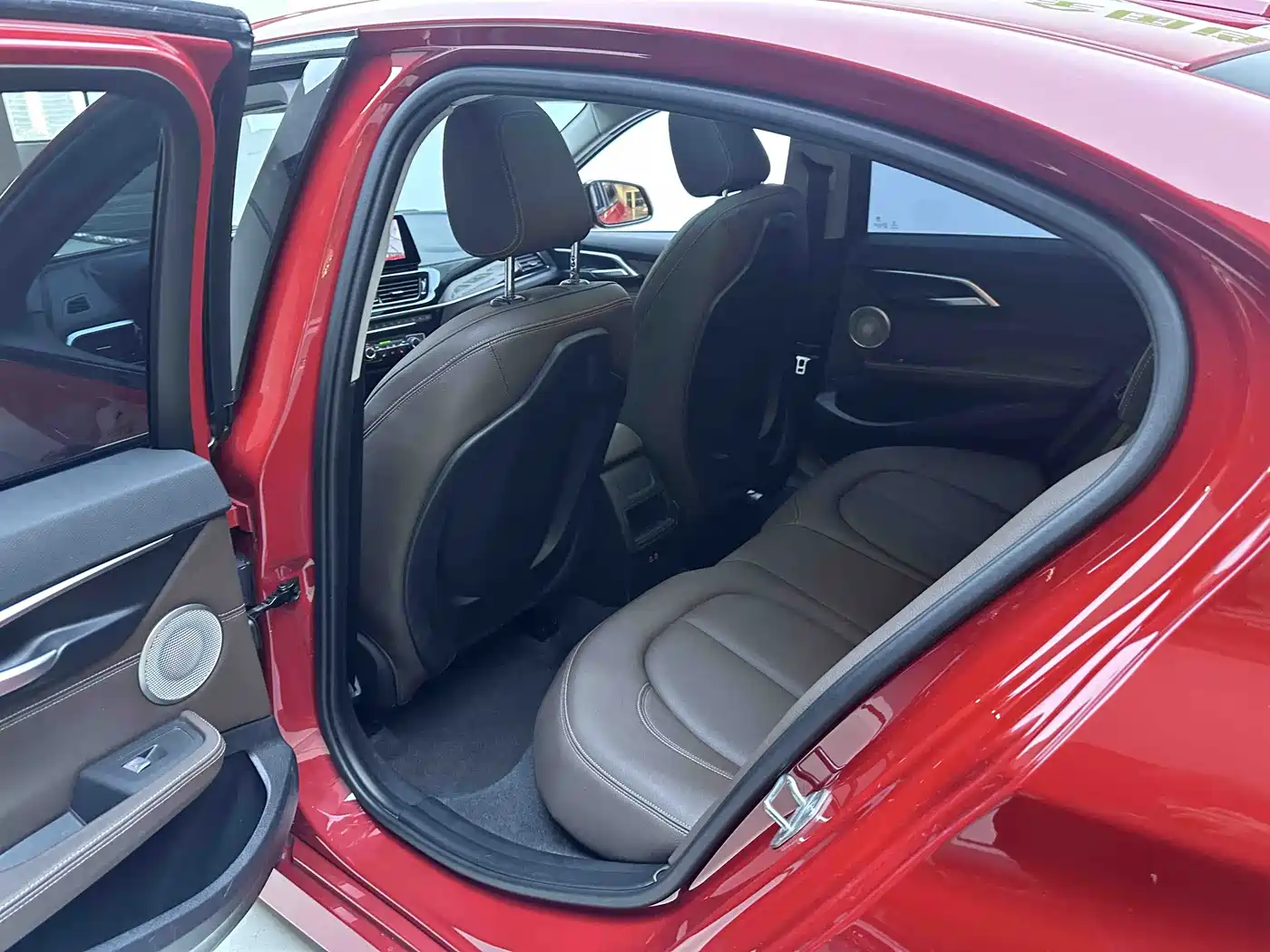 BMW 1 Series 2021 Facelift 120i M Sport Shadow Edition фото 10