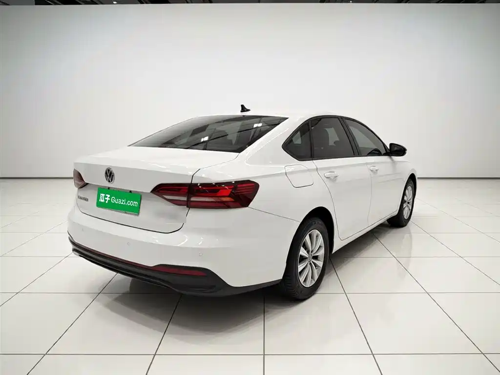 Volkswagen Lavida 2023 Facelift 1.5L Auto Comfort Edition фото 5