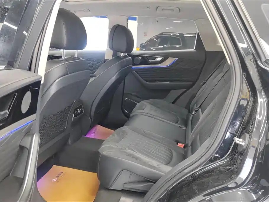 Hongqi HS5 2022 Facelift 2.0T Smart Flag Enjoyment Edition фото 11