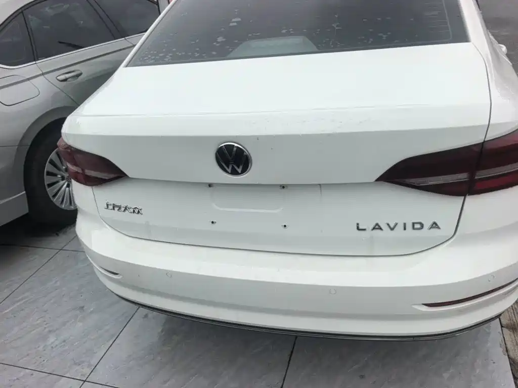 Фото 6 - Volkswagen Lavida