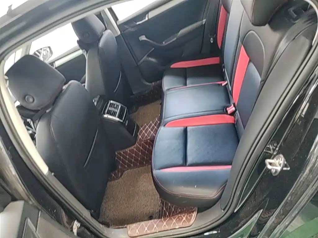 Škoda Superb 2018 TSI280 DSG Standard Version China VI фото 17