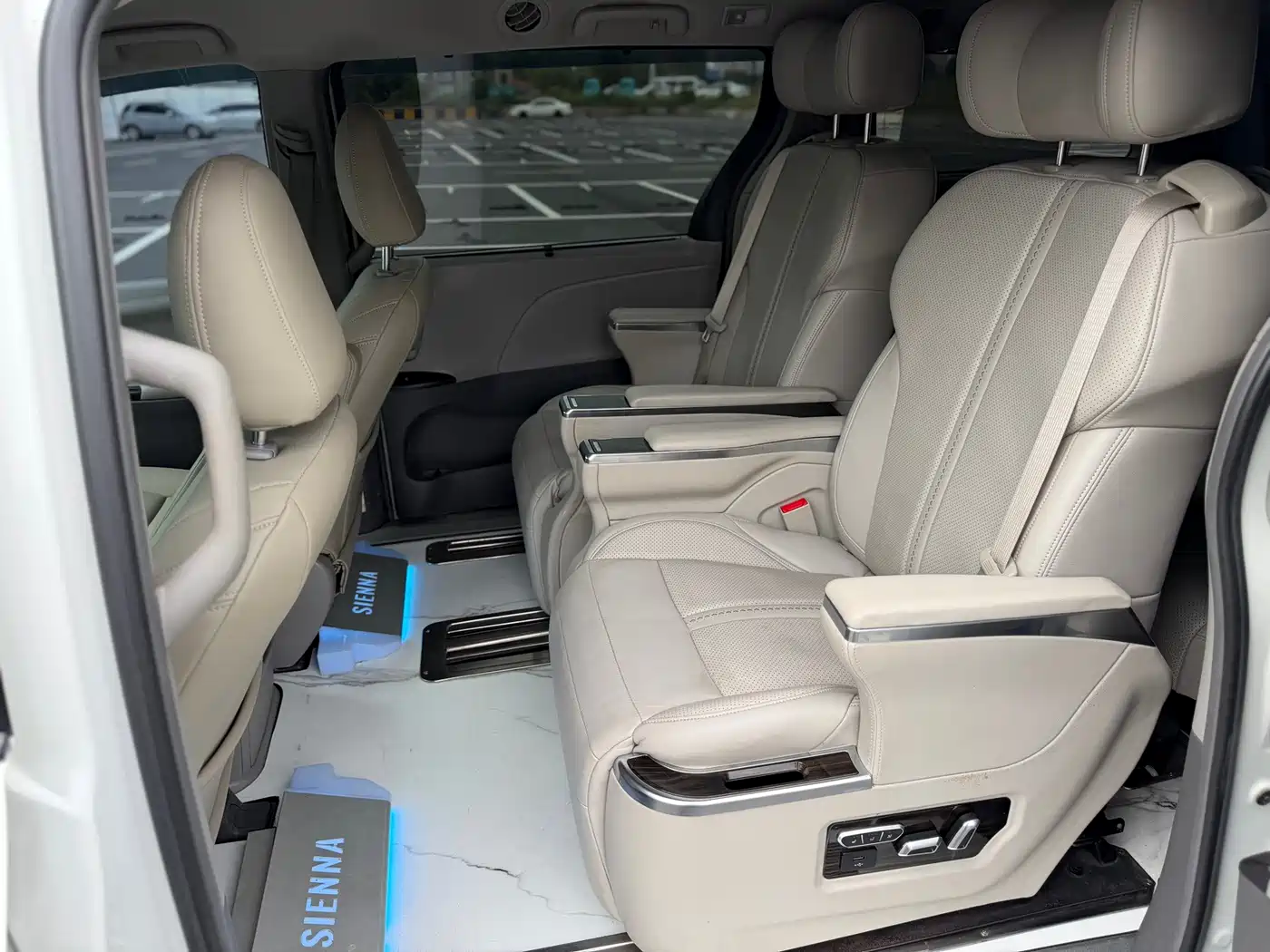 Toyota Sienna 2017 2015 3.5L 2WD L