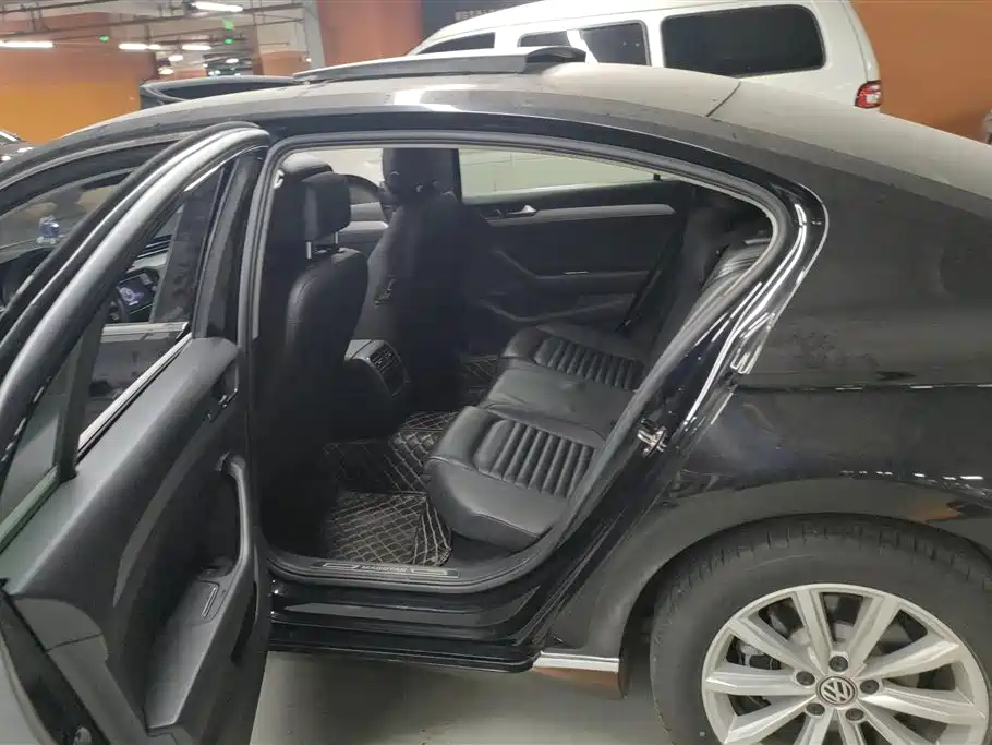 Volkswagen Magotan 2019 330TSI DSG Leading China V фото 11