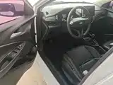 Photo 16 - Chevrolet Cavalier