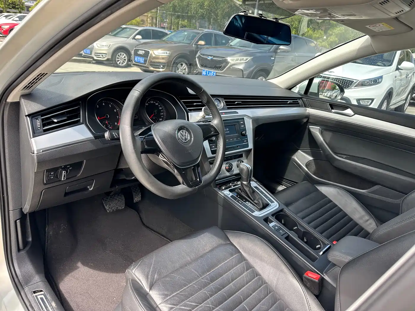 Volkswagen Magotan 2018 280TSI DSG Comfort фото 5