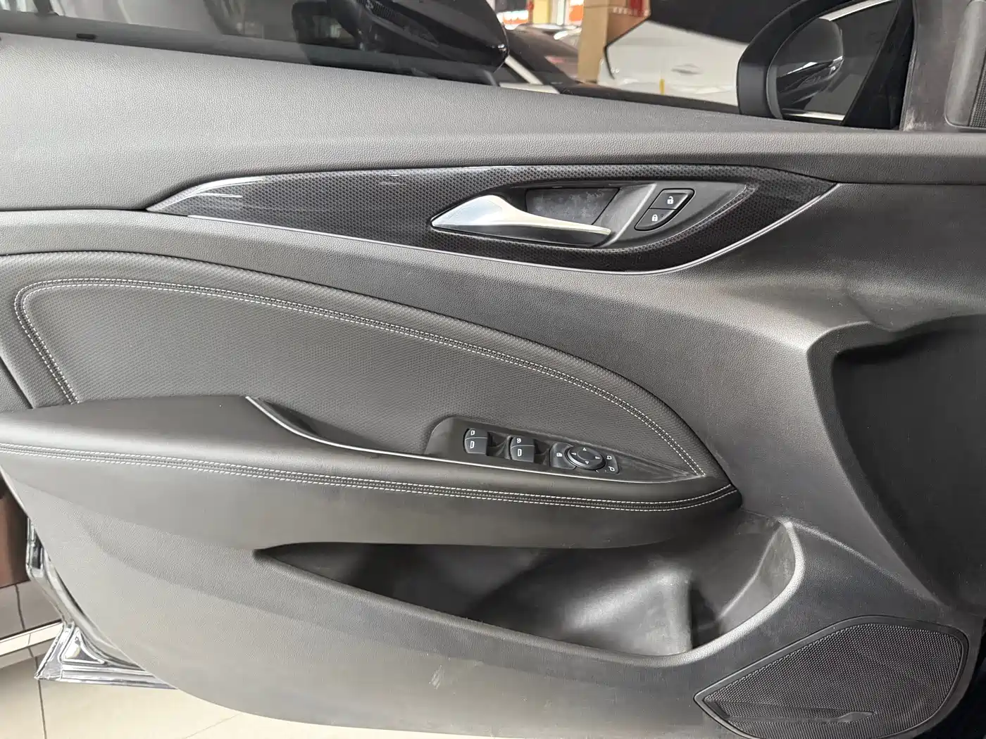 Buick Regal 2024 25T Ultra Comfort Edition фото 4
