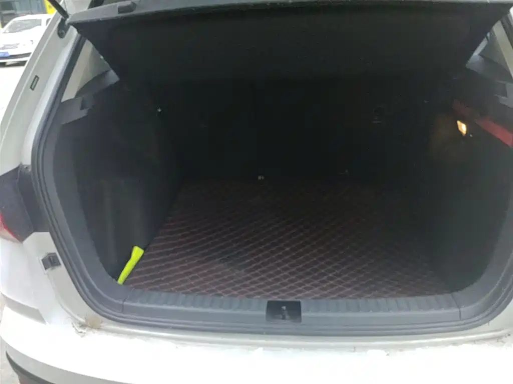 Volkswagen Tharu 2020 280TSI 2WD Comfort Edition China VI фото 19