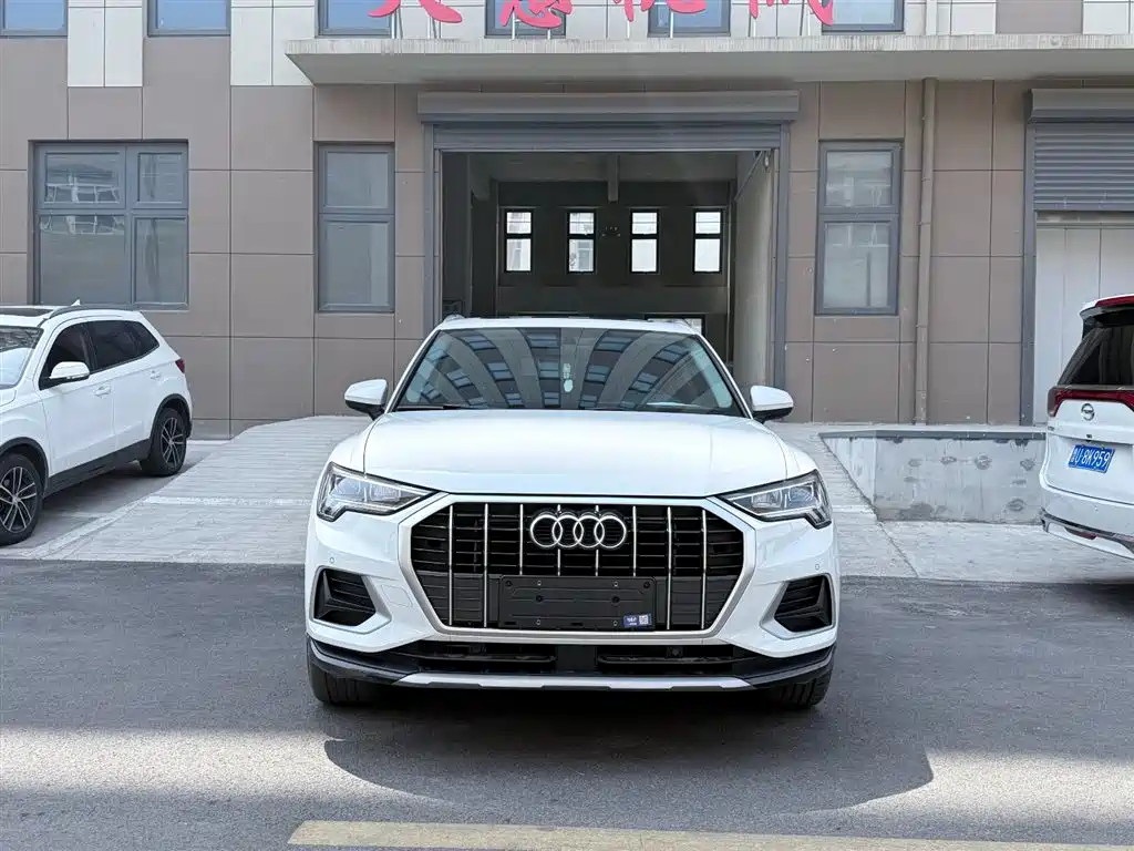Audi Q3 2023 35 TFSI Fashion Dynamic (1.4T) фото 2
